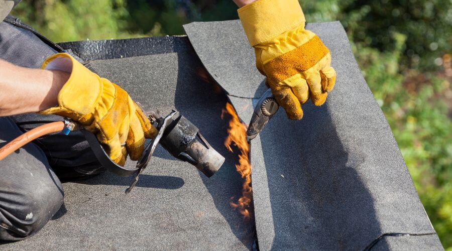 Professional gutter cleaning in Campbell, NE